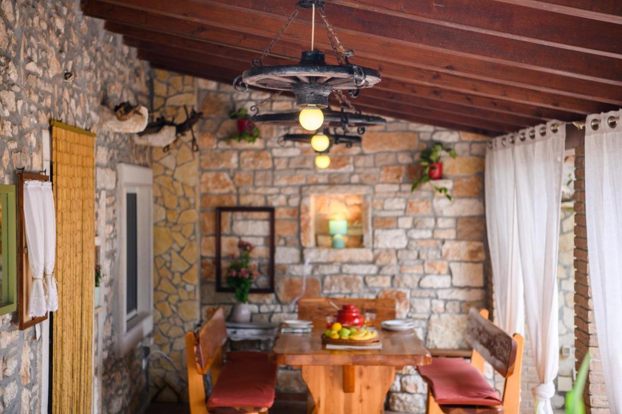 Rustic Istrian House Varesco Krnica Exteriör bild