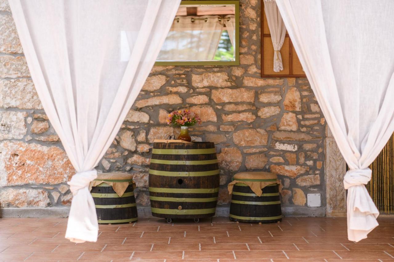 Rustic Istrian House Varesco Krnica Exteriör bild