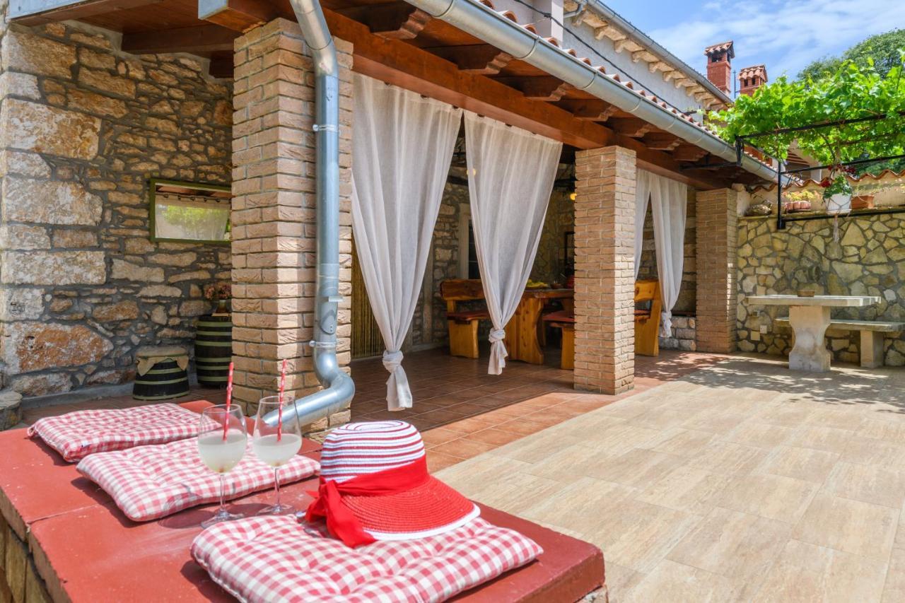 Rustic Istrian House Varesco Krnica Exteriör bild