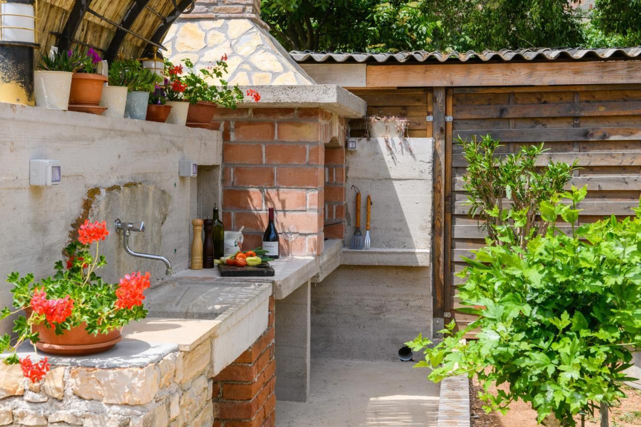 Rustic Istrian House Varesco Krnica Exteriör bild