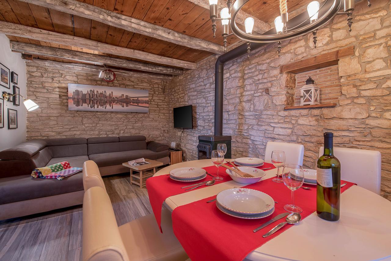 Rustic Istrian House Varesco Krnica Exteriör bild