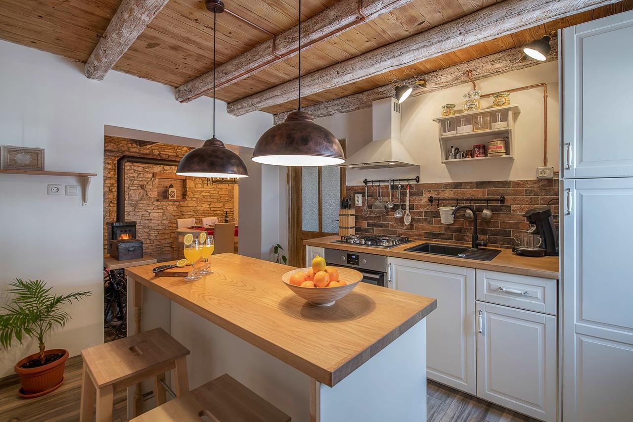 Rustic Istrian House Varesco Krnica Exteriör bild